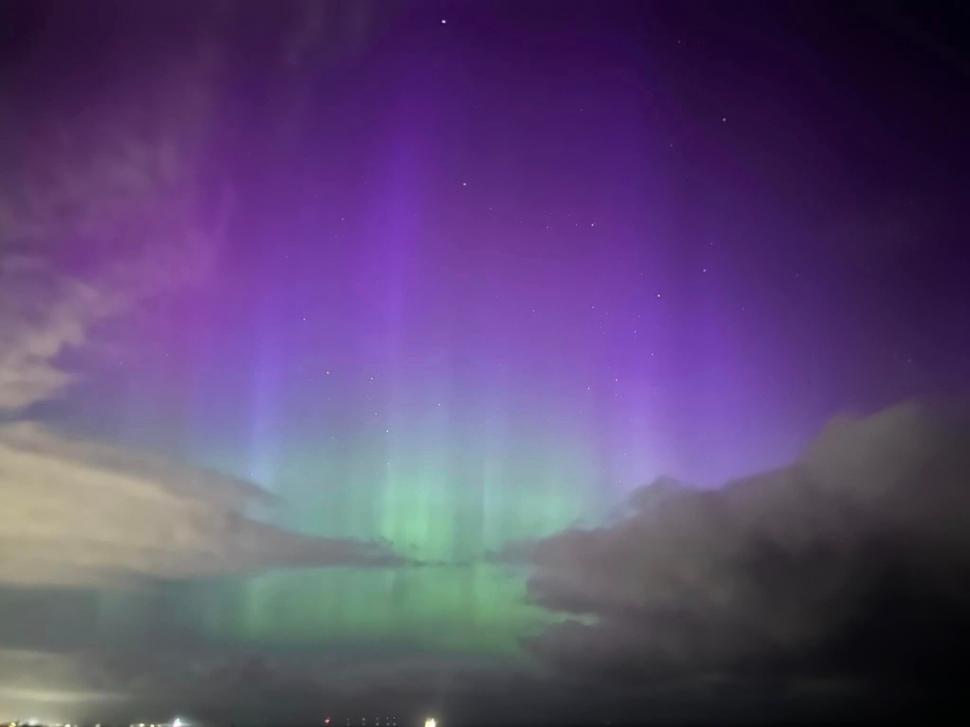 Fenomen inedit pe cerul Europei! Aurora Boreală, vizibilă din mai multe țări, inclusiv din Ungaria 830135