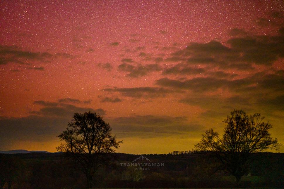 Fenomen unic pe cerul României! Aurora Boreală, vizibilă din țara noastră. În ce condiţii poate fi văzută 830269