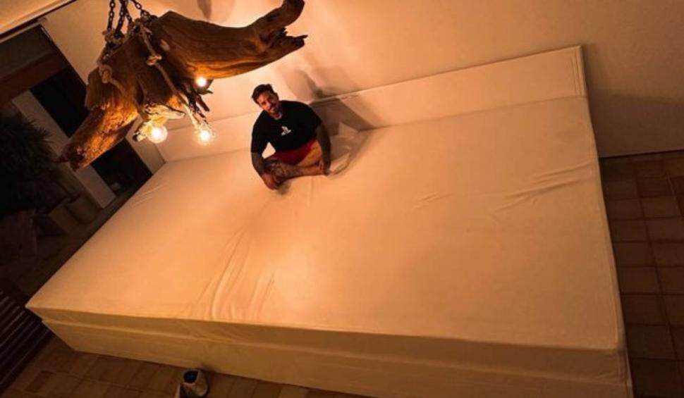 Câți bani a dat un bărbat pe patul în care doarme alături de cele șase soții ale sale 830409