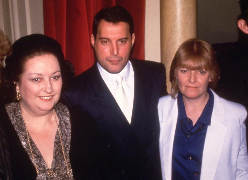 Colecția lui Freddie Mercury, scoasă la licitație la Londra | Cu cât se vinde pieptănul pentru mustață al regretatului artist 830586