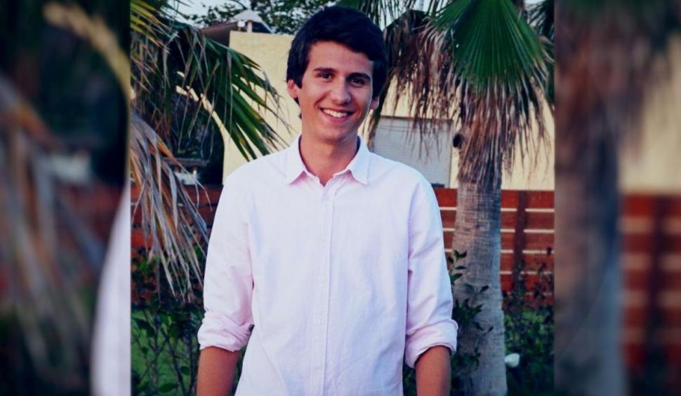 El este Cosmin, studentul de 20 de ani găsit mort într-o cameră de cămin din București. Tatăl tânărului: "Nu ştiu ce să cred" 830516