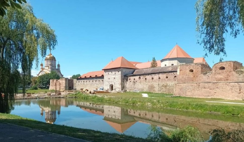 Noul bastion al culturii, din inima României: Cetatea Făgărașului