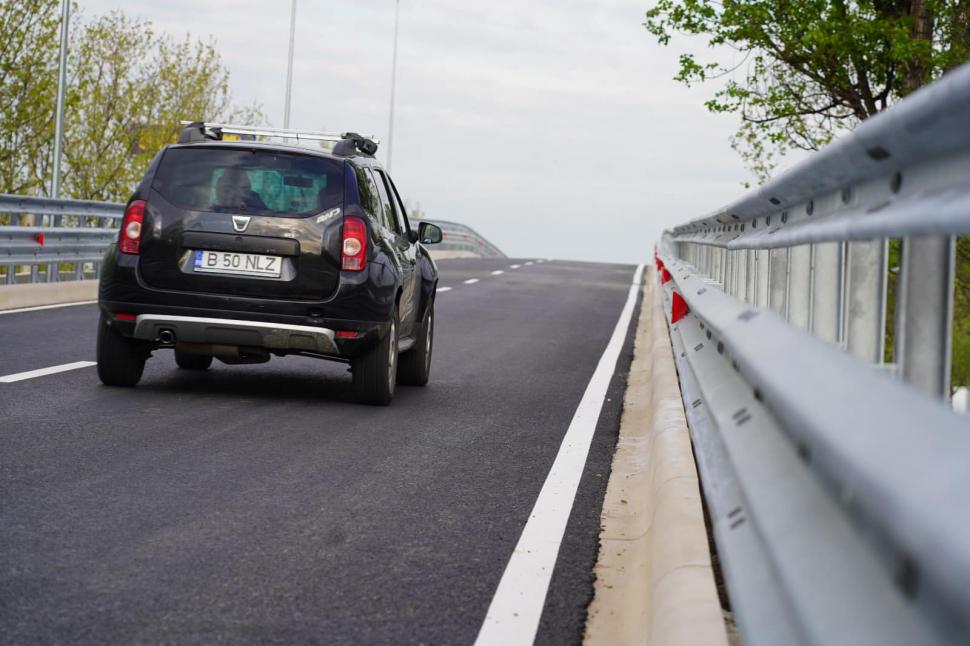 Două pasaje supraterane din zona comercială Pallady din București, au fost deschise circulației 830916