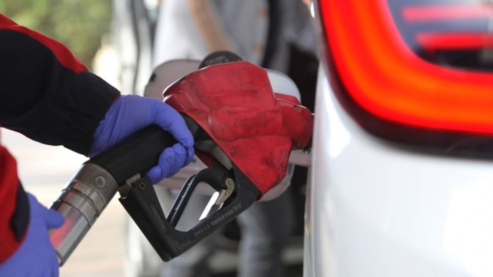 Carburanții se scumpesc din nou! Prețul benzinei și al motorinei astăzi, 27 aprilie 2023