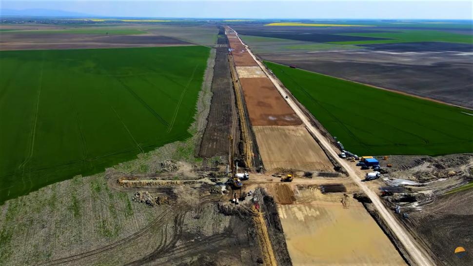 Când ar putea fi gata primul tronson din autostrada Moldovei: "Termenul va fi cu siguranță depășit" 830892