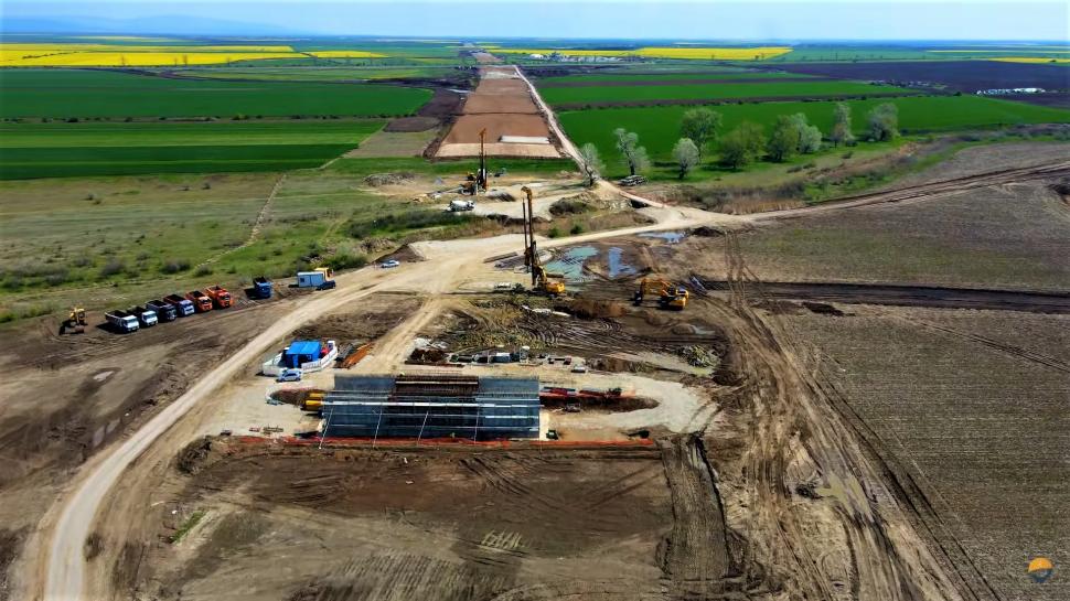 Când ar putea fi gata primul tronson din autostrada Moldovei: "Termenul va fi cu siguranță depășit" 830896