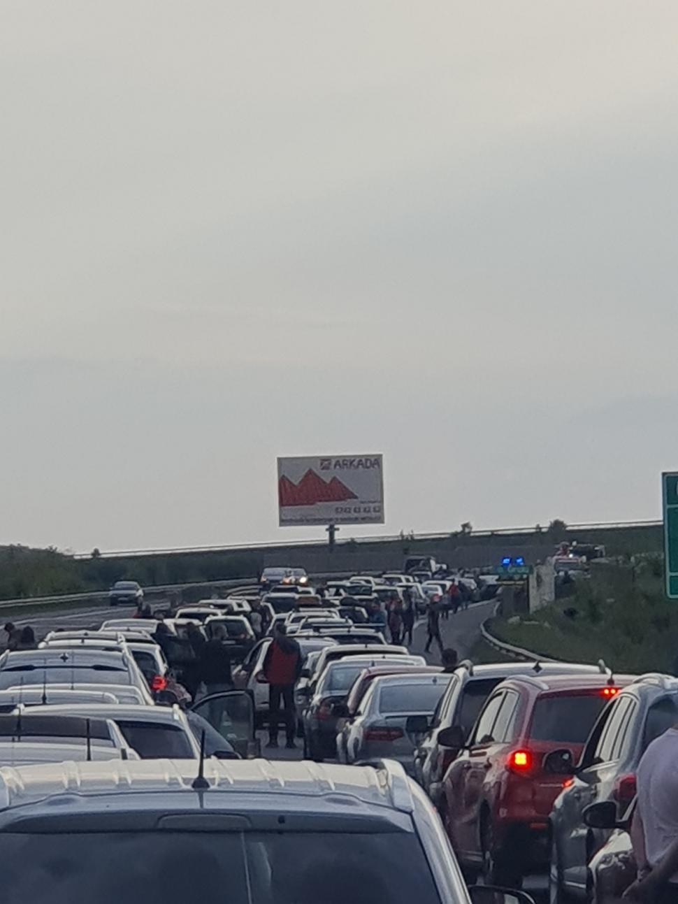 Accident grav pe Autostrada A3 București - Ploiești | Traficul a fost blocat | A fost mobilizat un elicopter SMURD 831319
