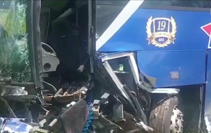 Accident extrem de grav în Caraș-Severin: o mașină a intrat într-un autocar care transporta români în Spania | Cel puțin un mort și mai mulți răniți 831426