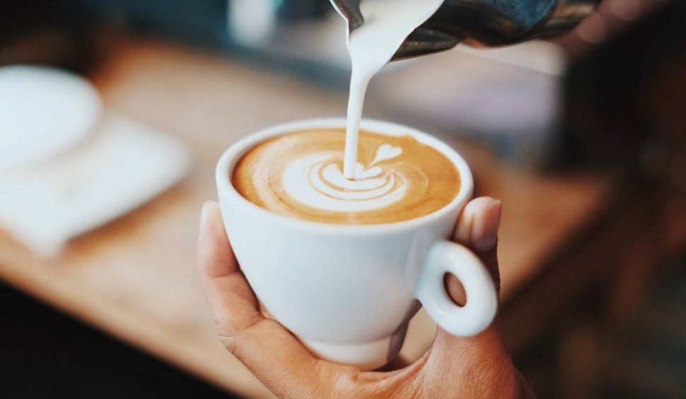 Ceașca perfectă începe cu cafea boabe: descoperirea secretelor gustului excepțional