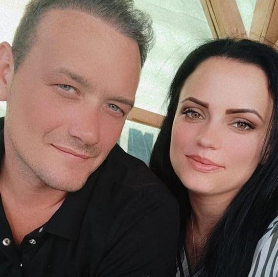 "De ce mi i-ai luat Doamne pe amândoi, cu ce ți-am greșit?" | Strigătul de durere al Alinei, femeia care şi-a pierdut copilul şi soţul în apele Mureșului 831571