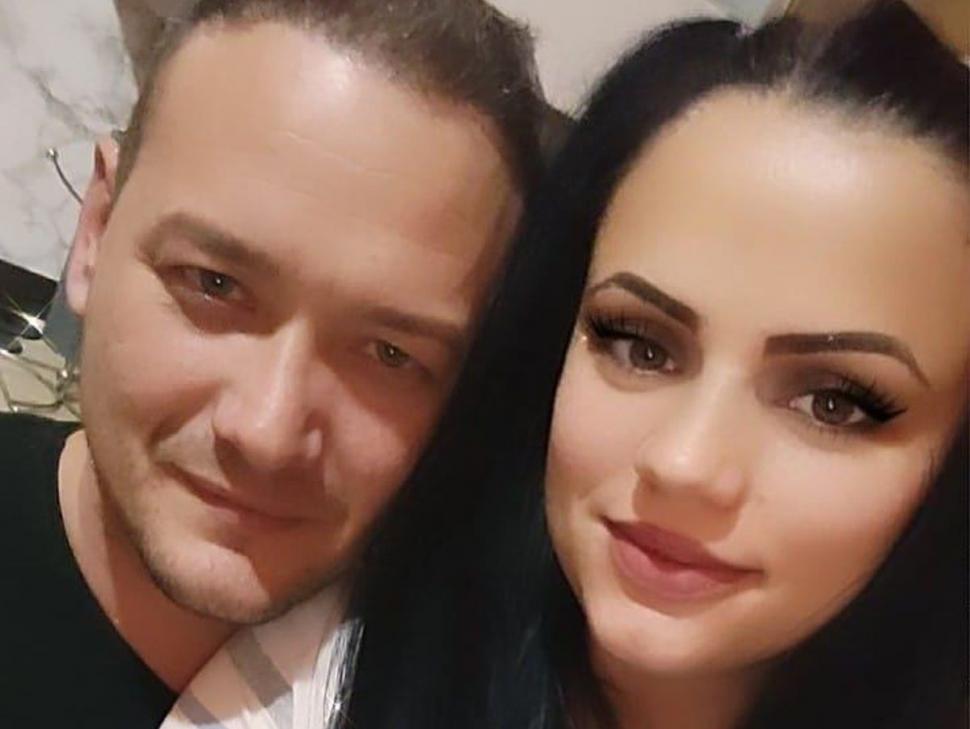 "De ce mi i-ai luat Doamne pe amândoi, cu ce ți-am greșit?" | Strigătul de durere al Alinei, femeia care şi-a pierdut copilul şi soţul în apele Mureșului 831572