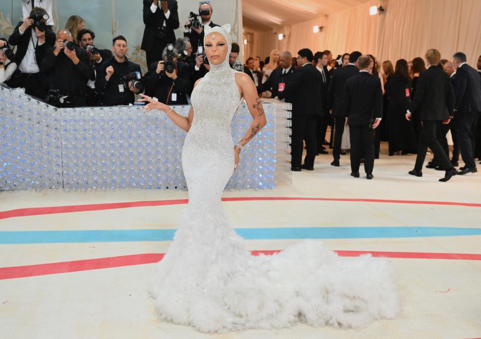 Gala Met 2023 | Cele mai spectaculoase ținute purtate de celebrități pe covorul roșu 831651