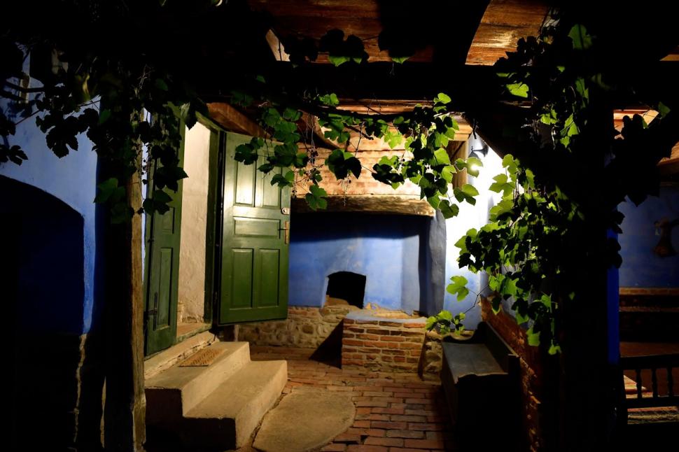 Reportaj The New York Times despre casa regelui Charles din Transilvania. Cât costă să dormi în patul monarhului    831516