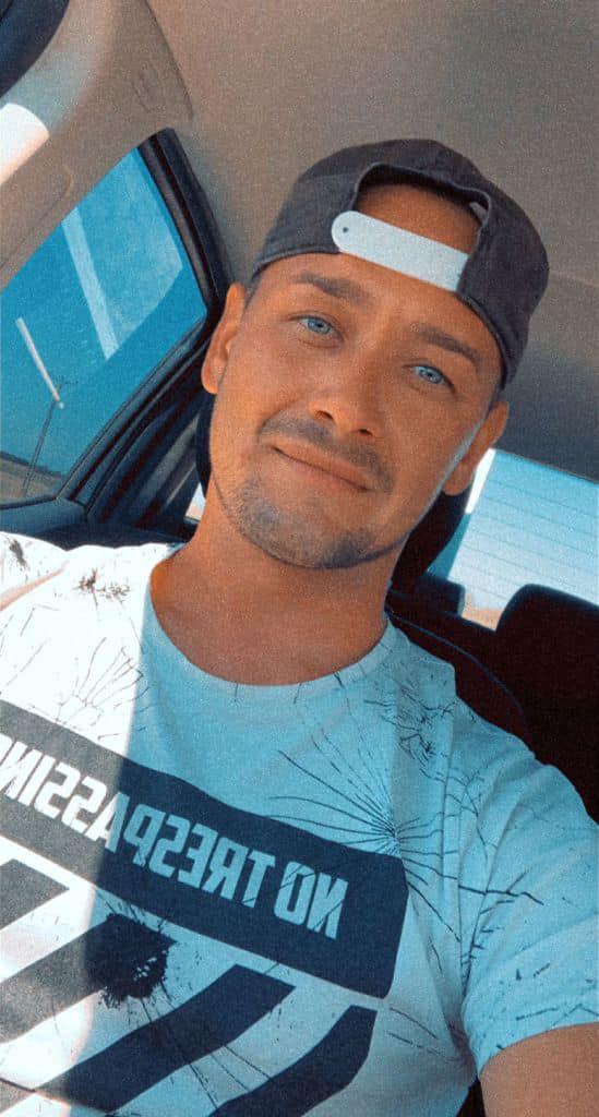 ”Băiețelul nu e singur, tatăl lui va avea grijă de el acolo sus!” El este Eduard, bărbatul dispărut în apele Mureșului | Fiul său a murit înecat 831793