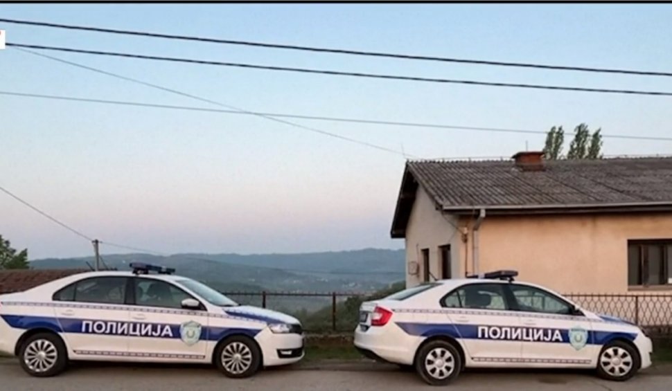 Adolescent arestat în Bosnia după ce a ameninţat că va copia atacul din Serbia