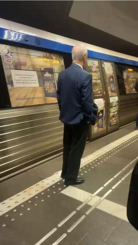 A murit bărbatul de 44 de ani care a căzut în faţa metroului, în staţia Aviatorilor 832202