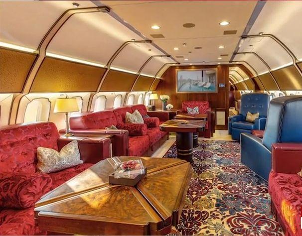 Cum arată avionul privat cu care Klaus Iohannis a mers la Londra, la încoronarea Regelui Charles al lll-lea 832677