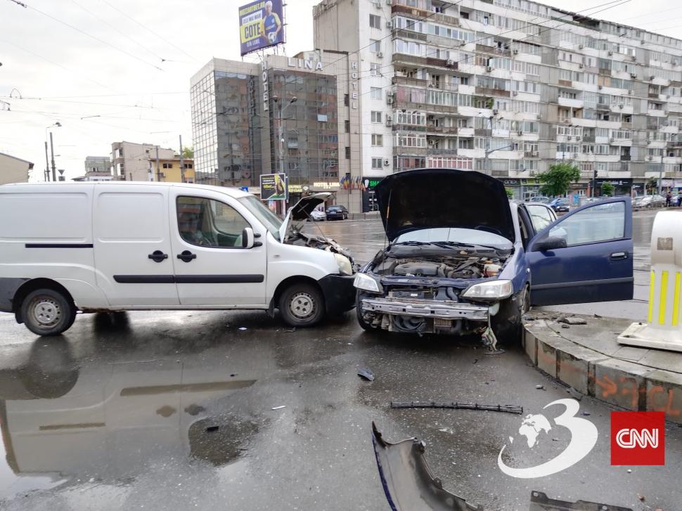 Accident grav pe Şos. Ştefan cel Mare din București: Tramvaiele, blocate pe ambele sensuri 832808