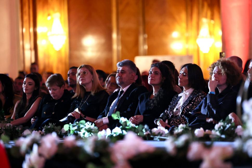 Marcel Ciolacu: ”Dizabilitatea este o barieră, dar puterea adevărată constă în a o transforma într-o viață frumoasă” 833001