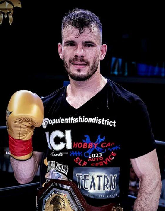 El este Marian "The Terror" Lăpușneanu, românul campion mondial la K1 832970