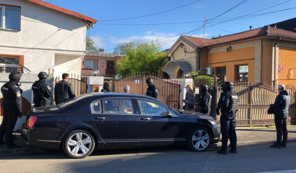 Miraj Tzunami, fratele lui Tzancă Uraganu, evacuat din casă cu mascații 832849