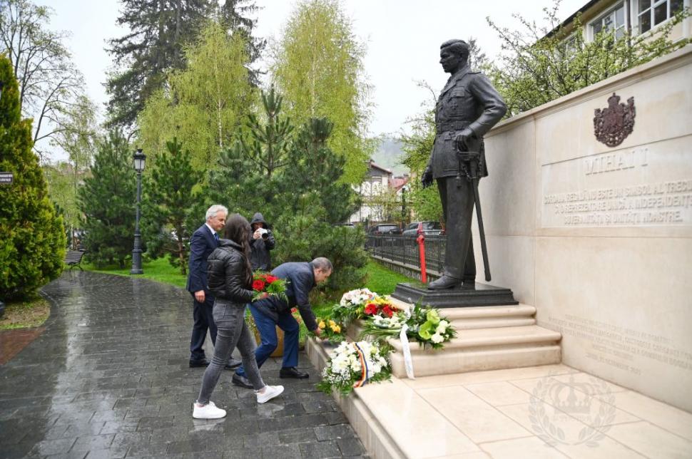 Asociația pentru Patrimoniul Regal Peleș sărbătorește Ziua Regalității și Ziua Independenței de Stat a României 833124