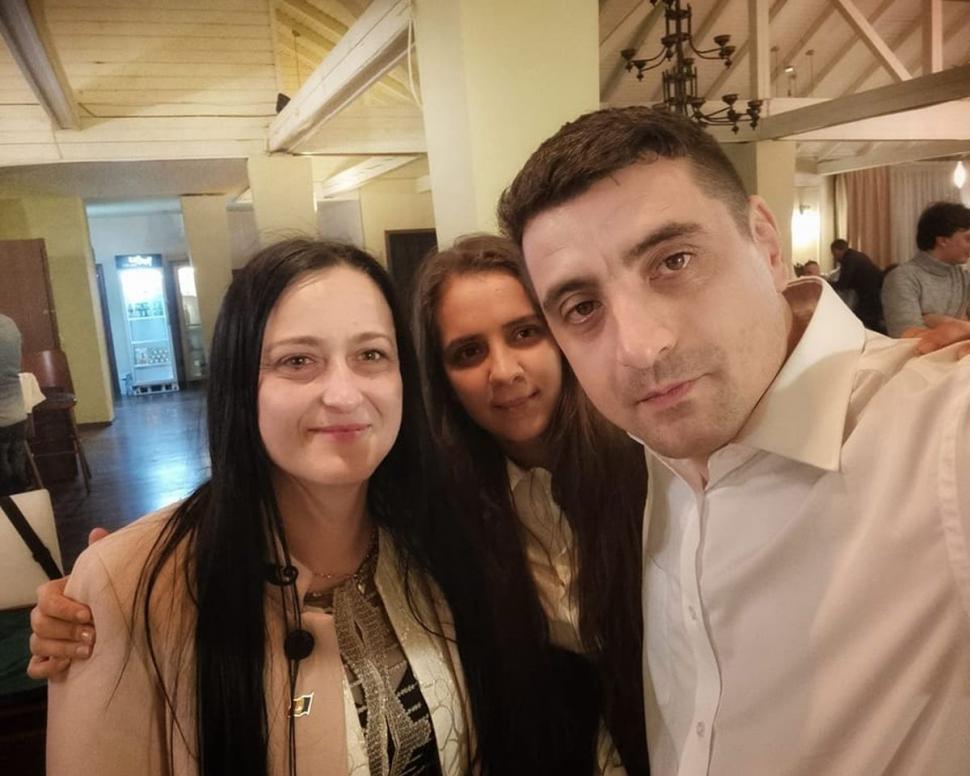 Ea este colaboratoarea AUR care a încercat să intre în Parlament cu patru gloanțe în geantă! Are doar 22 de ani 833045