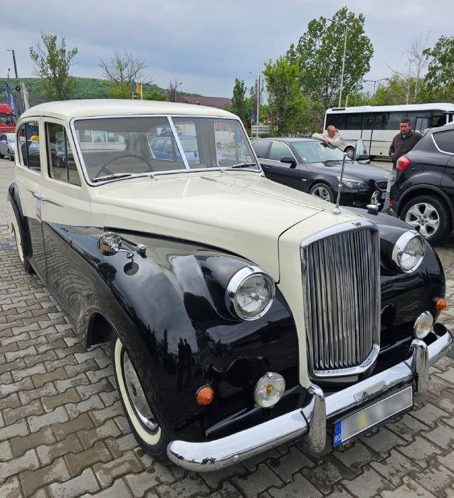 Un român a adus maşina Prinţesei Anne, sora Regelui Charles, la RAR Iaşi: "Visul unei prinţese transformat în realitate" 833088