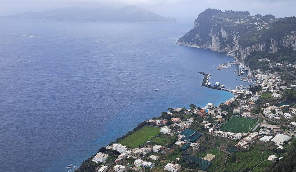Capri, insula unde sirenele l-au atras pe Ulise 833360