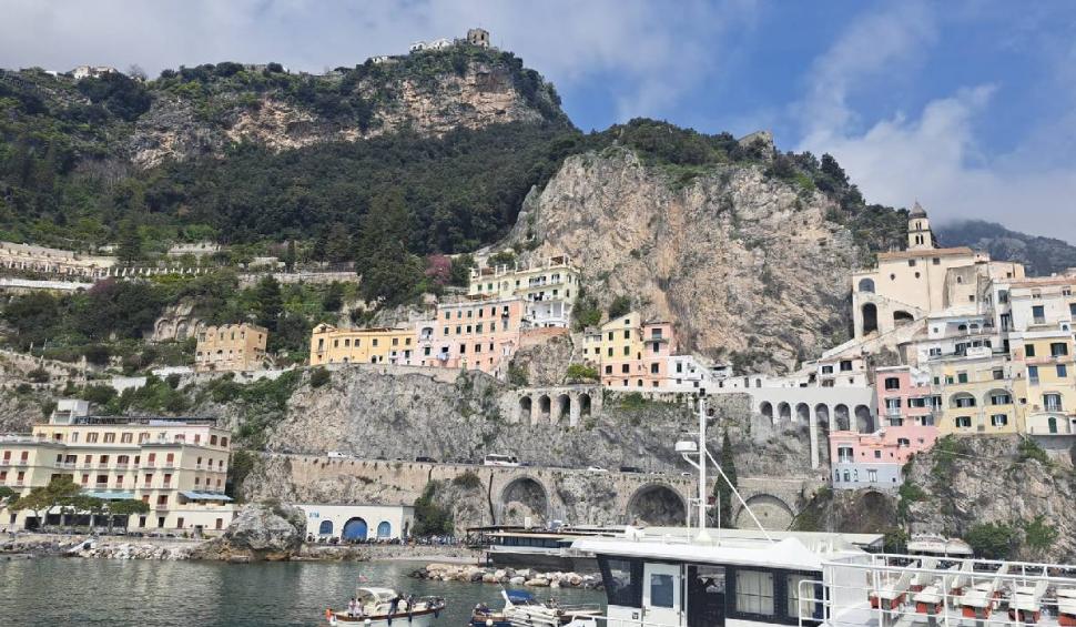 Capri, insula unde sirenele l-au atras pe Ulise 833361