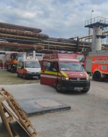 Alertă la Rafinăria Petromidia! Două persoane au căzut într-un bazin | Una dintre victime a murit  833734