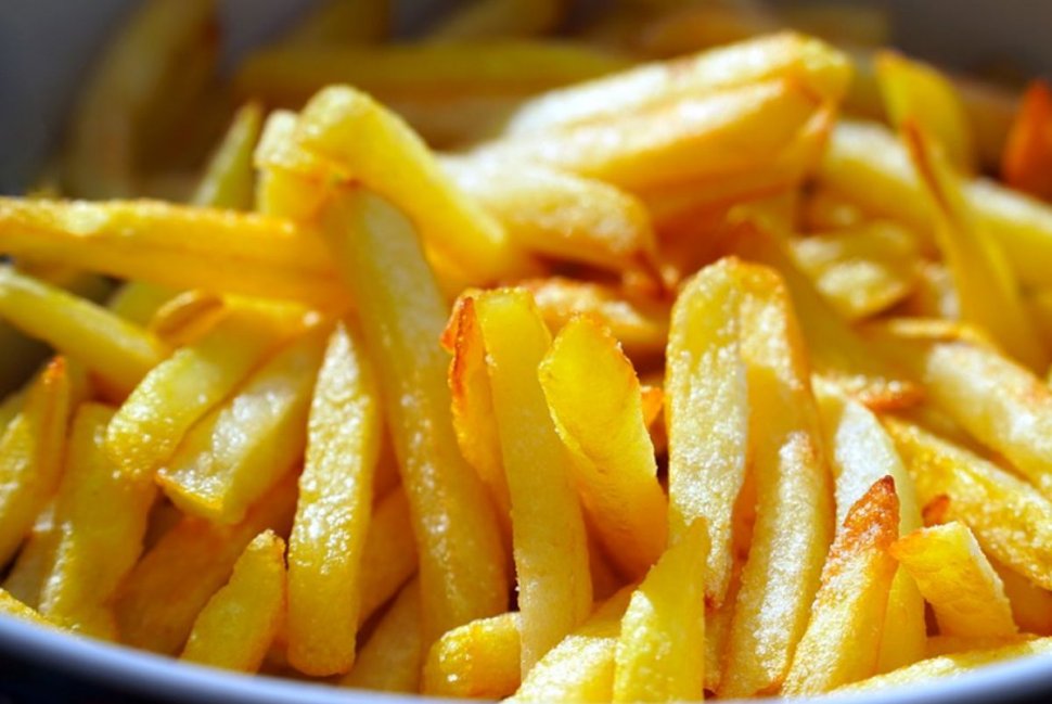 Românii au mâncat, anul trecut, cartofii congelați din 2.000 de camioane