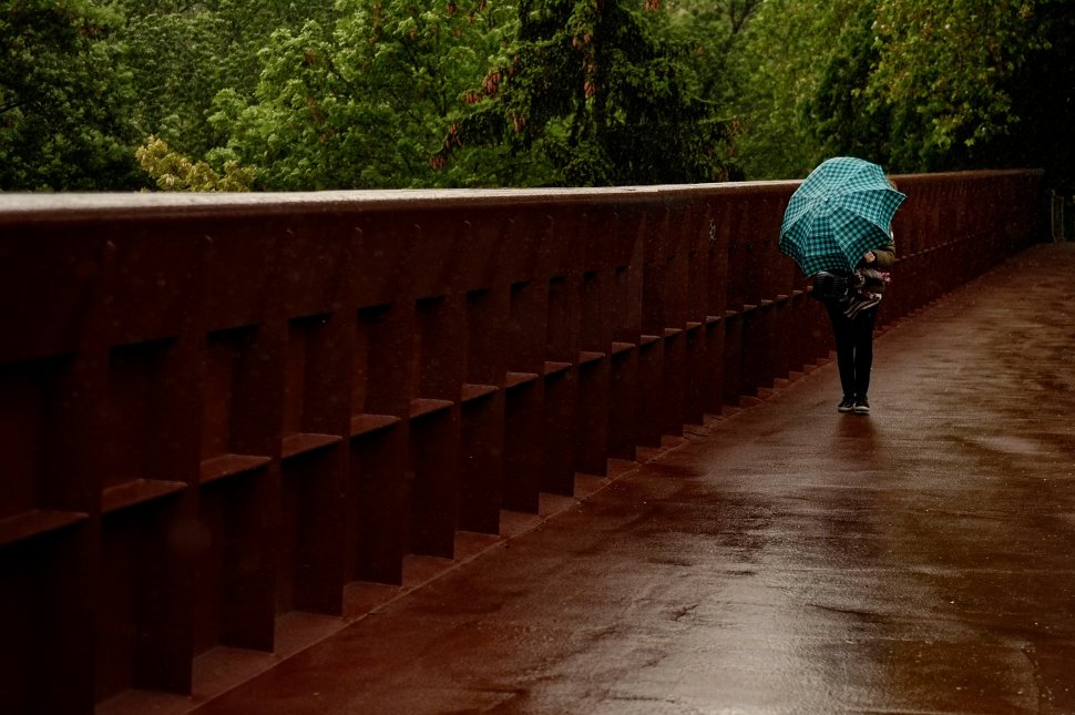 Ciclonul care aduce ploi abundente în Europa afectează şi România. Prognoza meteo ANM, actualizată