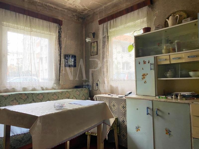 Cum arată "apartamentul situat la casă" scos la vânzare la un preţ de lux în Cluj  834415