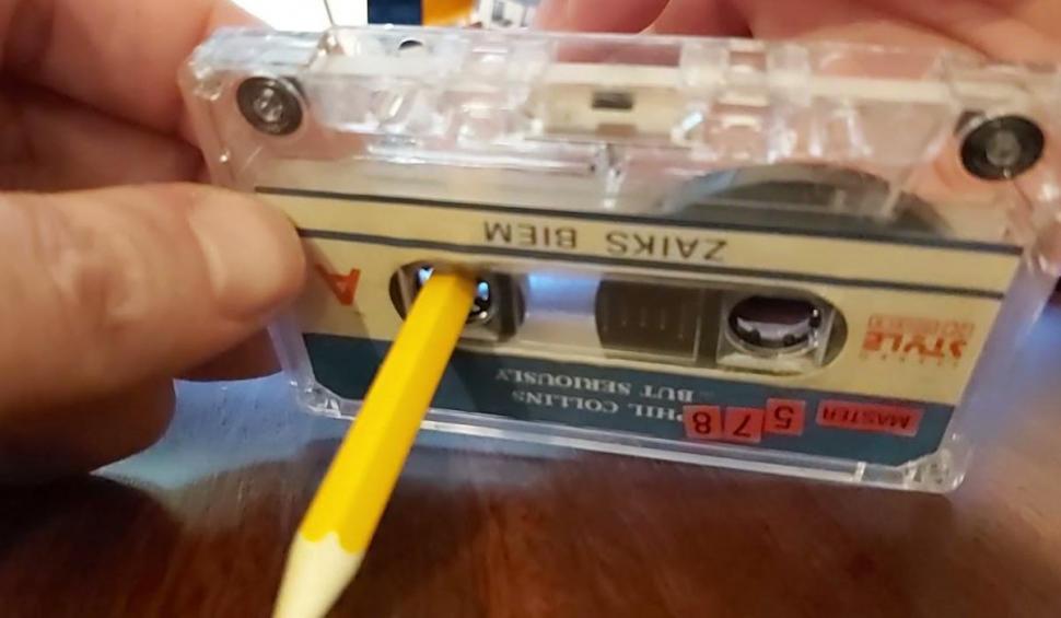 Imaginea care îngrozeşte generaţia Z: Aşa arăta un chef din anii '80! 834376