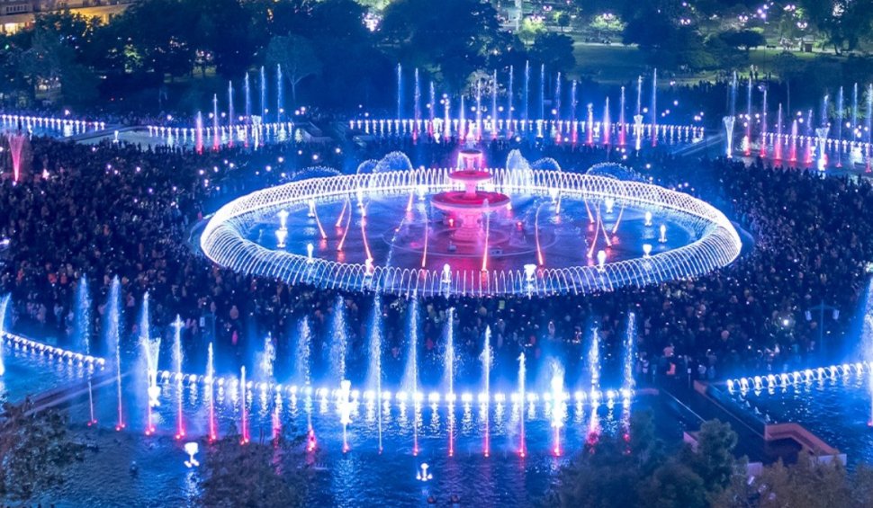 “Simfonia Apei” revine, din 19 mai, în centrul Bucureștiului. Programul spectacolelor de apă, muzică și lumini