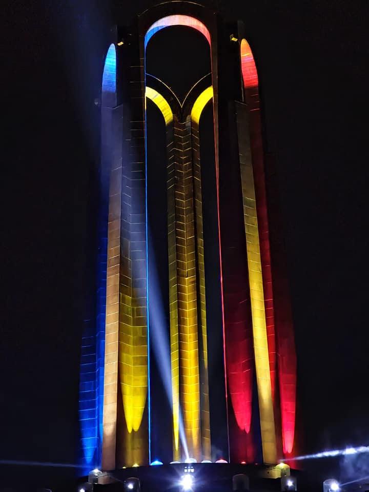 O sută de candele aprinse la Mormântul Ostaşului Necunoscut din Capitală 834482