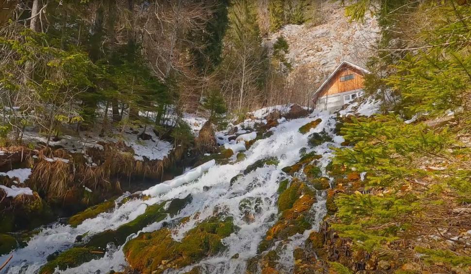 Locul uimitor din România unde Nicolae Ceauşescu a fost fascinat de "cea mai pură apă din lume" 834649