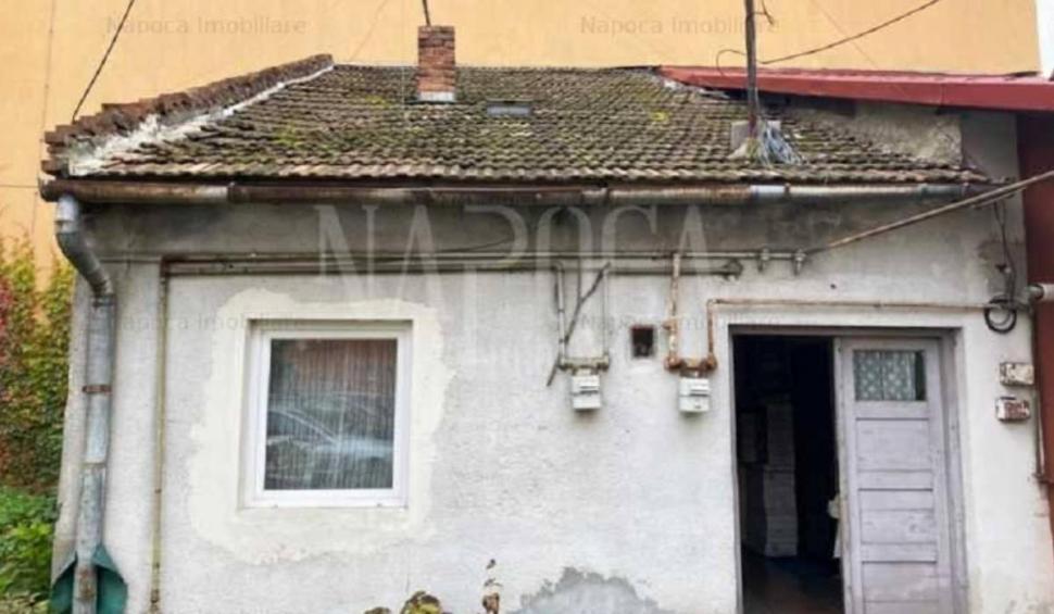 Un "coteț cochet", situat lângă un bloc din Cluj, se vinde cu 50.000 de euro. Ce beneficii sunt prezentate 834702