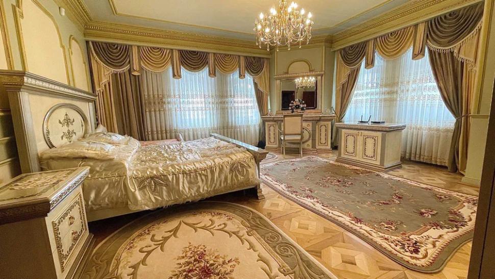 Familia lui Nicolae Guţă îşi vinde palatul de lux de la Petroşani. Suma exorbitantă pe care o cere 834589