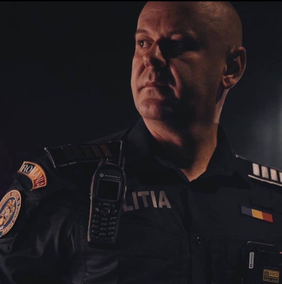 Un poliţist celebru în online şi-a dat demisia şi a renunţat la pensie după 27 de ani de muncă 834637