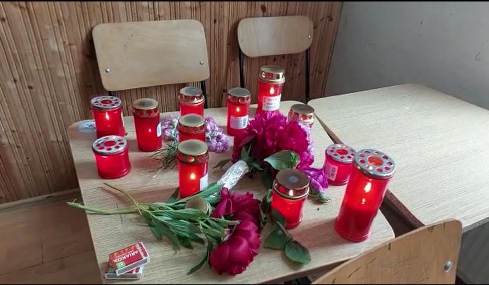 Ultimul mesaj al Laurei, fata de 18 ani moartă în accidentul din Mehedinţi: "Dragă mami, să nu uiți că voi fi mereu lângă tine! Te iubesc cel mai mult" 834631