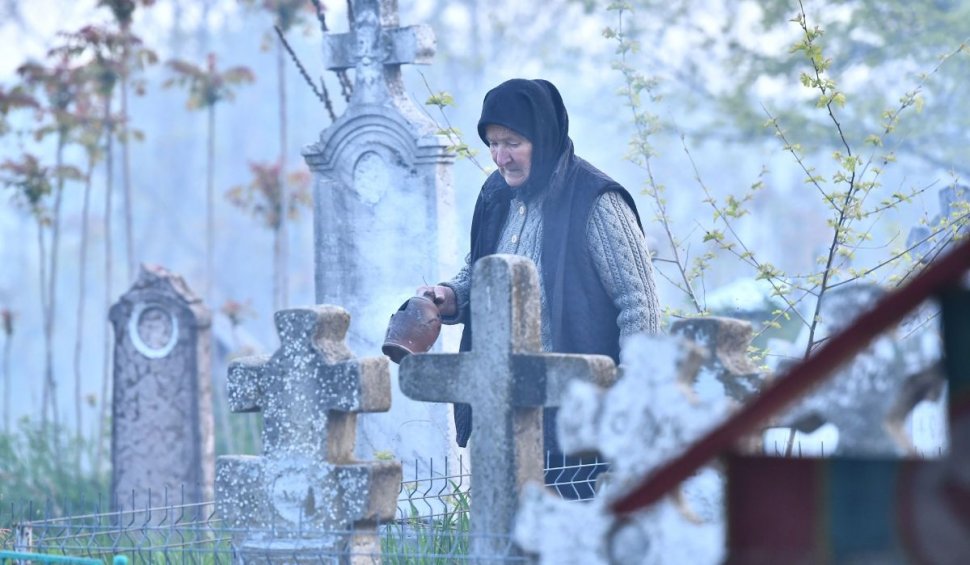 Primul cimitir digitalizat din România. Turiştii pot afla informaţii despre personalităţile care îşi dorm somnul de veci aici