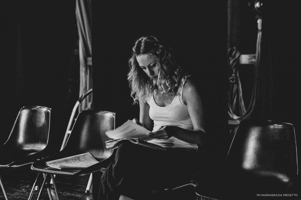 Cunoscută actriță din București, revoltată până la lacrimi: "Azi am fost bătută în Cișmigiu, în plină zi, lângă podul ăsta frumos" 834935