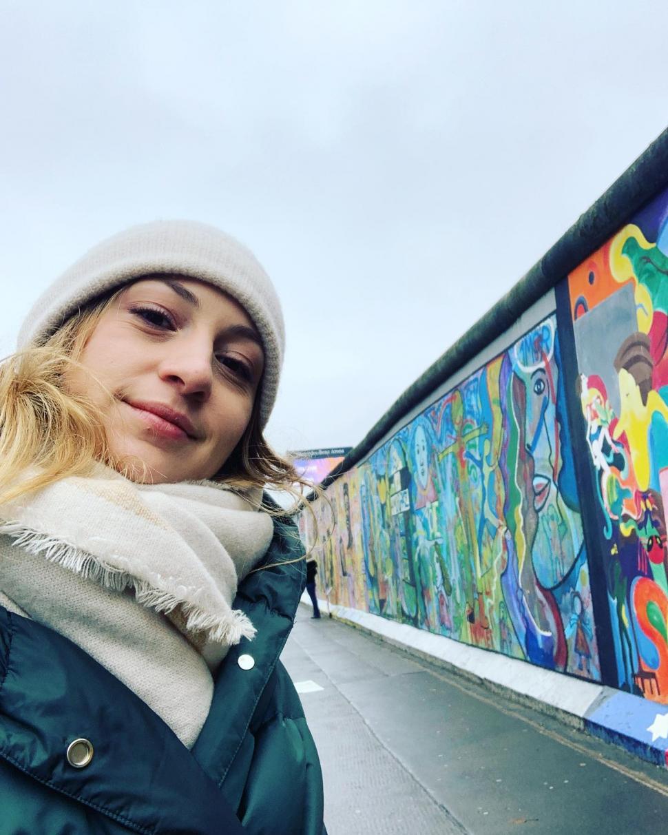 Cunoscută actriță din București, revoltată până la lacrimi: "Azi am fost bătută în Cișmigiu, în plină zi, lângă podul ăsta frumos" 834937