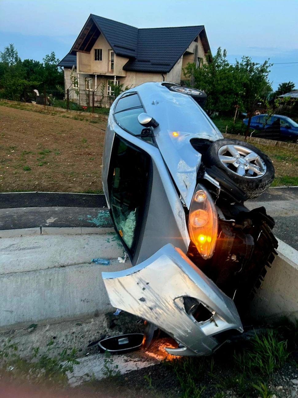 Tânăr jandarm, înger păzitor pentru victimele unui accident în Dâmboviţa: "Totul s-a petrecut într-o secundă" 835102