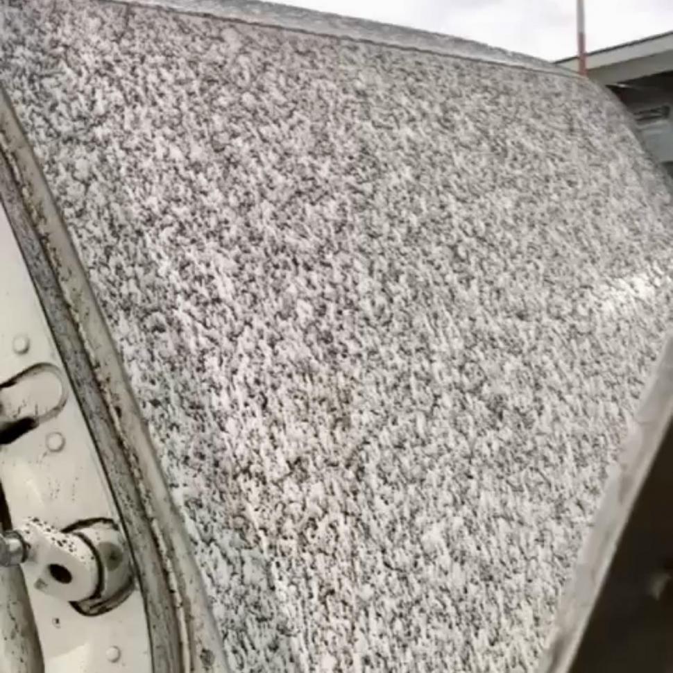 Imagini cu avioanele din Catania acoperite de cenuşă, dupa erupţia vulcanului Etna | Zborurile au fost anulate 835460