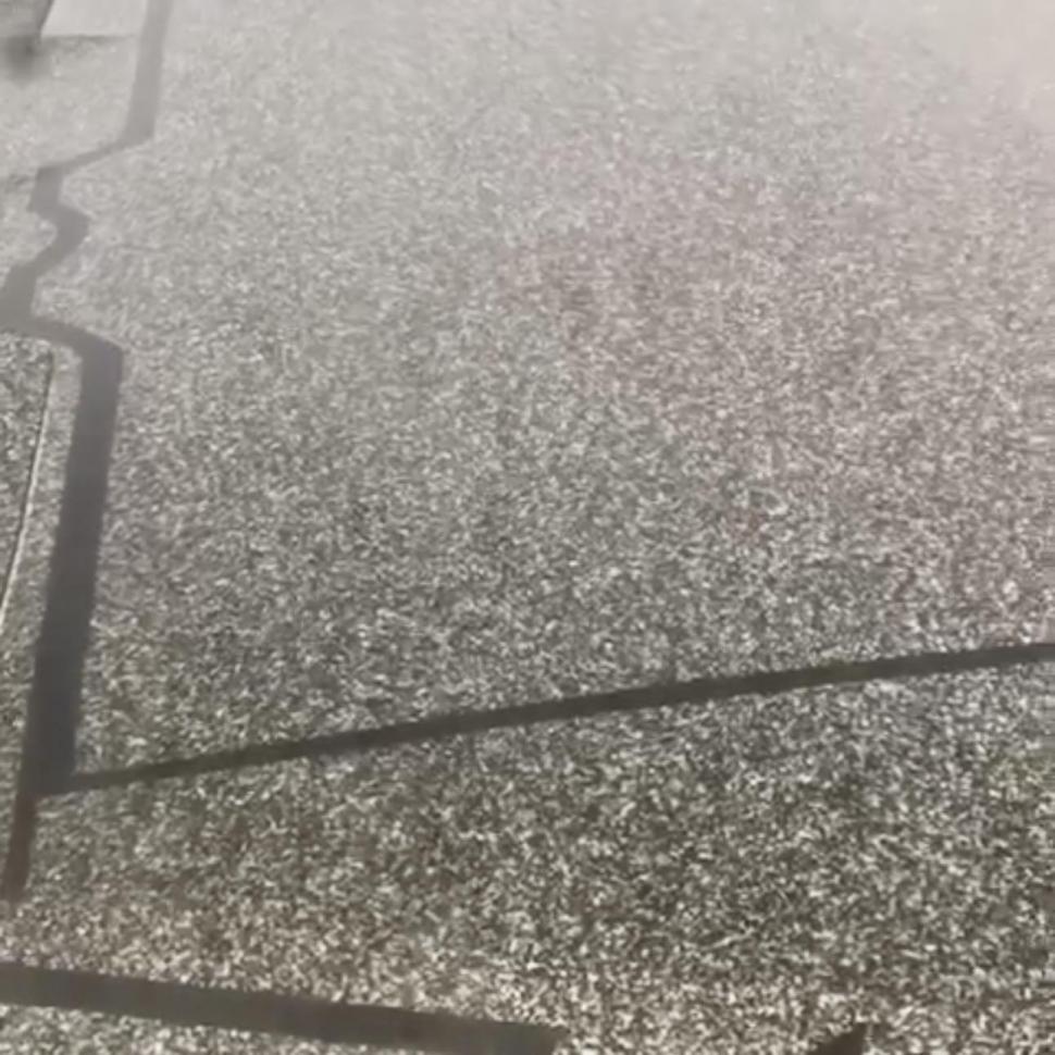 Imagini cu avioanele din Catania acoperite de cenuşă, dupa erupţia vulcanului Etna | Zborurile au fost anulate 835462