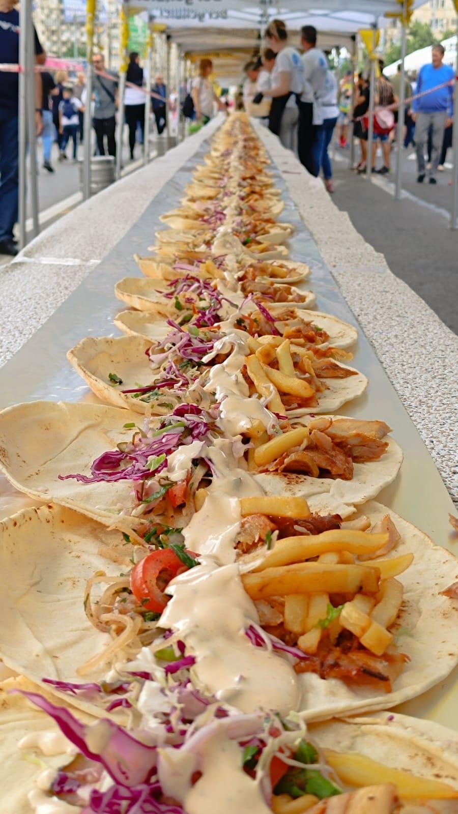 Imagini cu shaorma gigant, surpriza culinară la Zilele Municipiului Ploiești 2023 835476