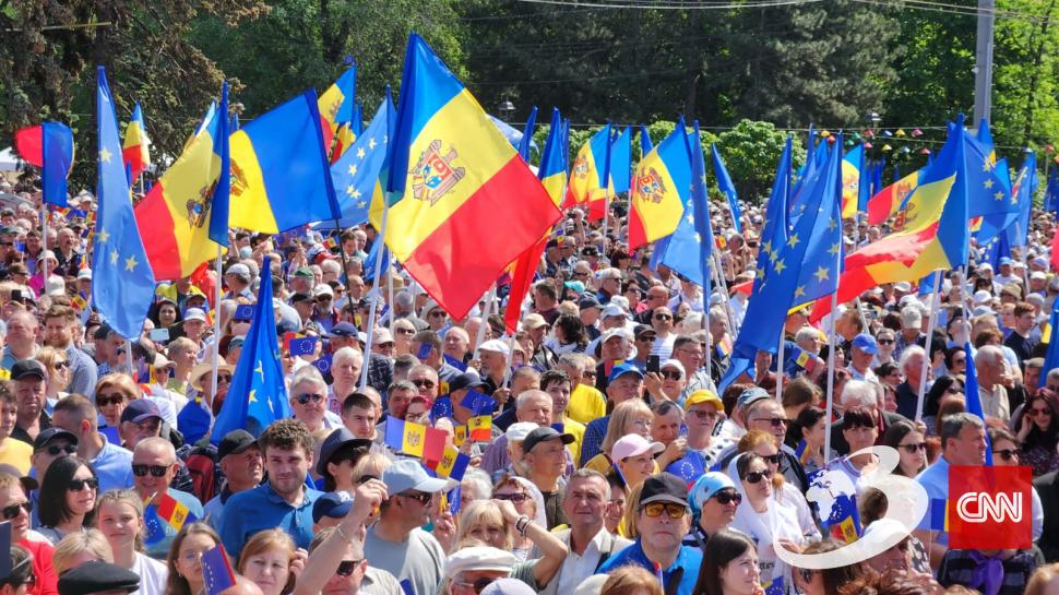 Zeci de mii de oameni la mitingul pro-european din Chișinău. Președintele PE, Roberta Metsola, a scandat cu mulțimea: Solidaritate! 835393